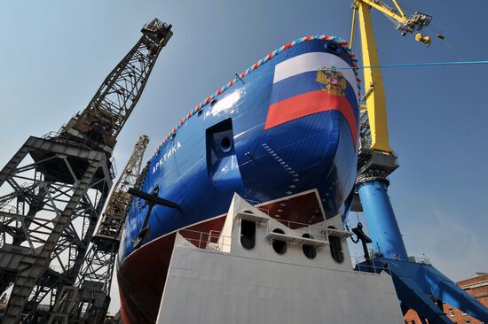 Lead Project Arktika nuclear icebreaker launched in St. Petersburg