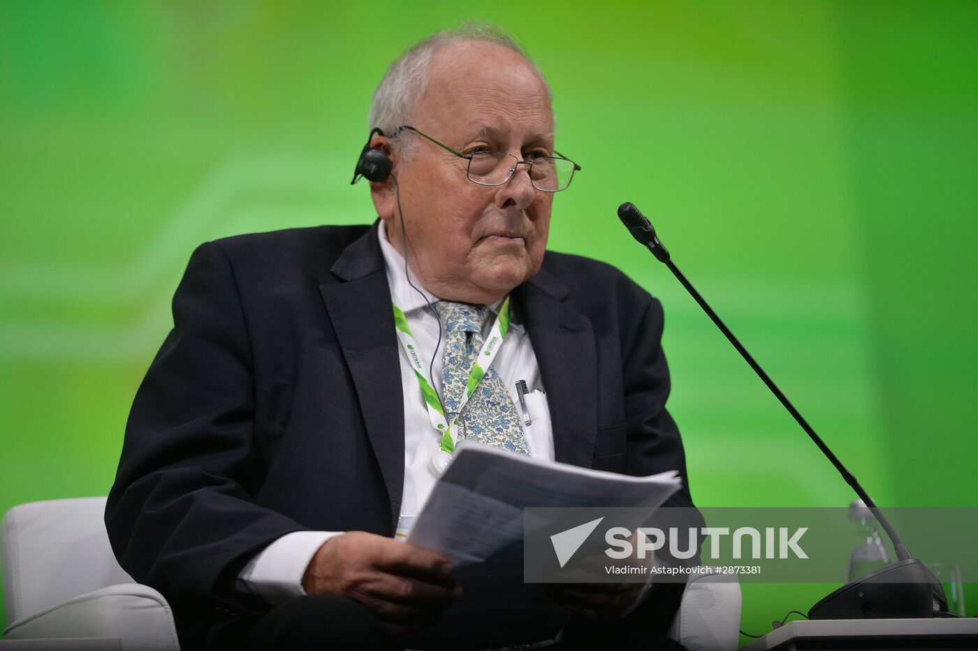 Sberbank plenary session. Technologies As a Pass Into Tomorrow: Evolve or Die