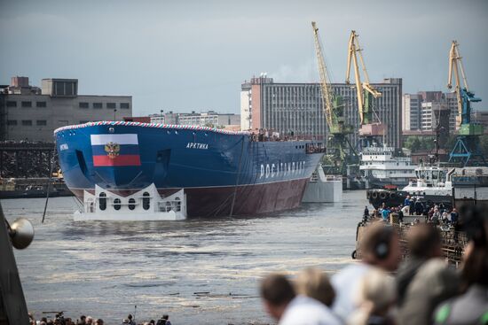 Lead Project Arktika nuclear icebreaker launched in St. Petersburg