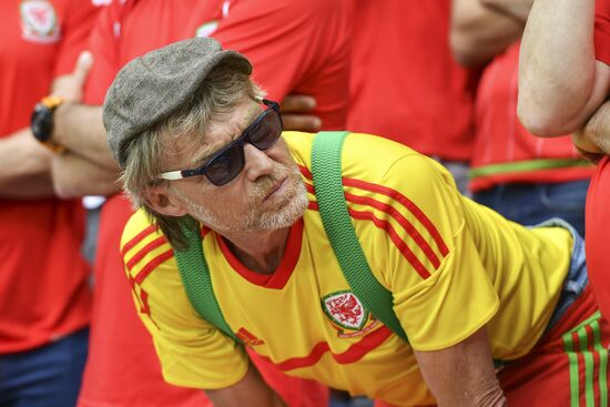 Football. 2016 UEFA European Championships. England vs. Wales