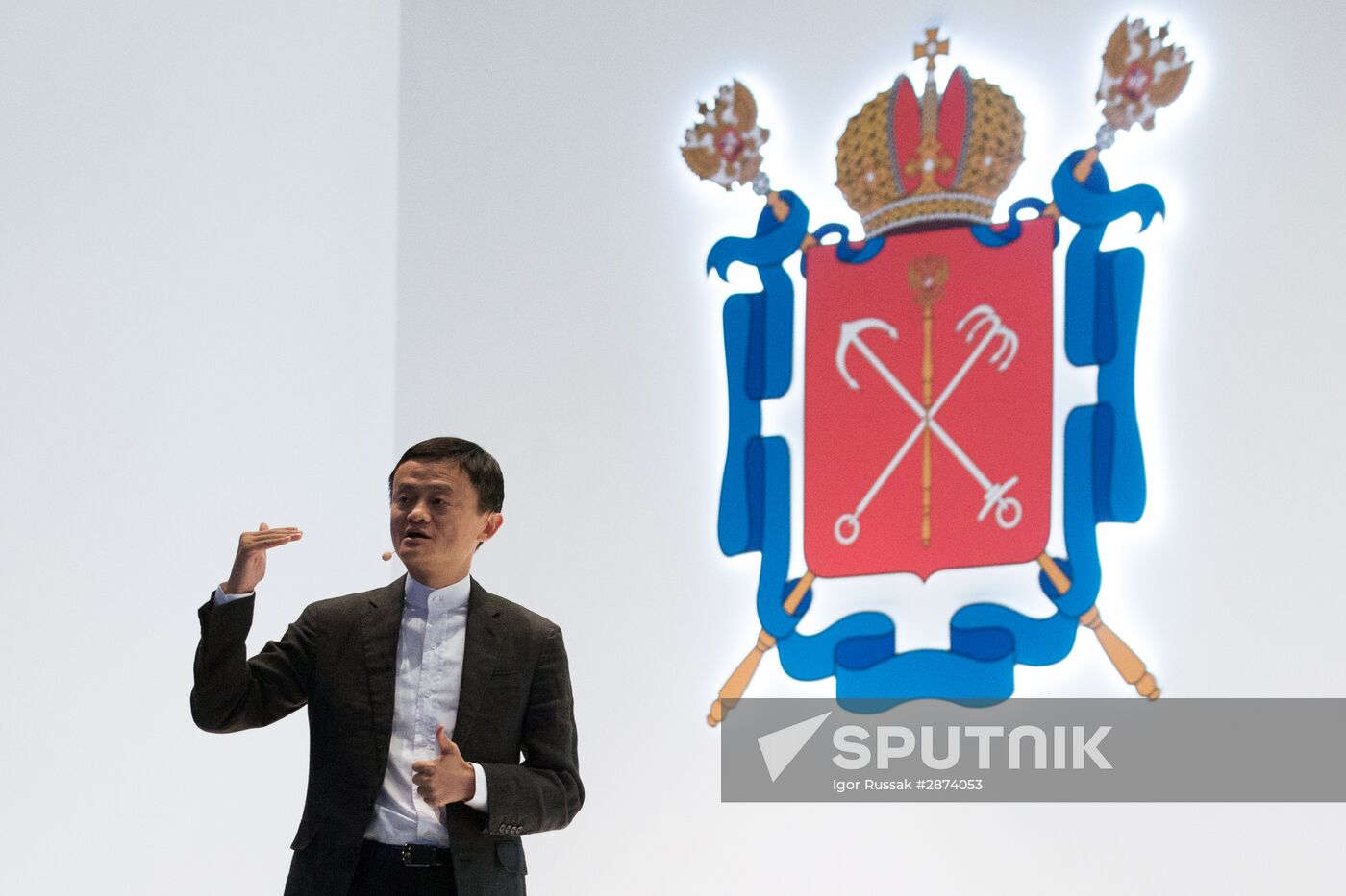 Conversation with Alibaba Group head Jack Ma during SPIEF
