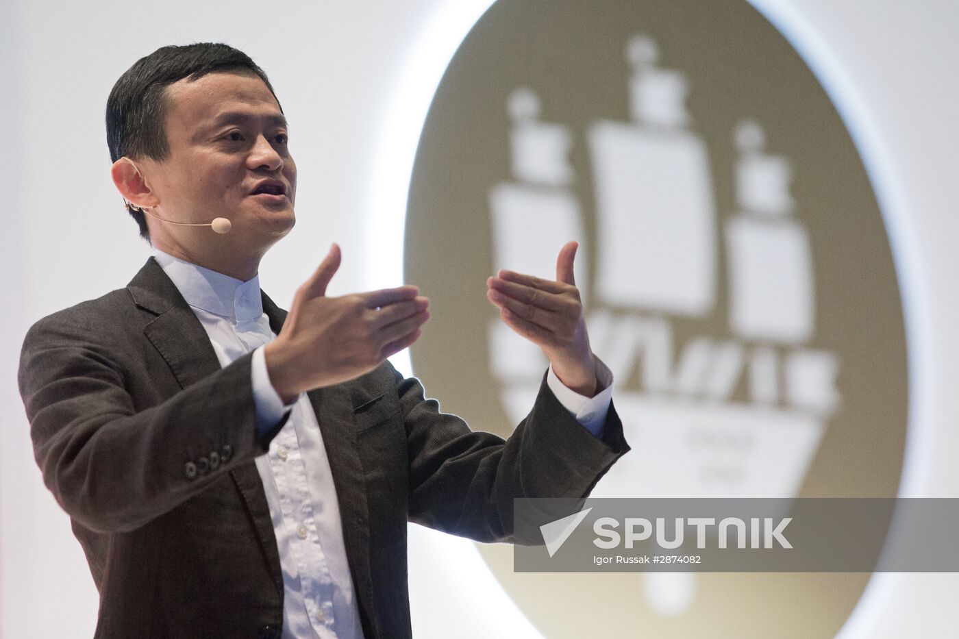 Conversation with Alibaba Group head Jack Ma during SPIEF