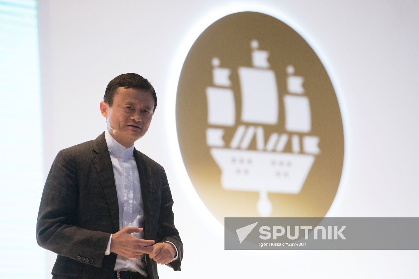 Conversation with Alibaba Group head Jack Ma during SPIEF