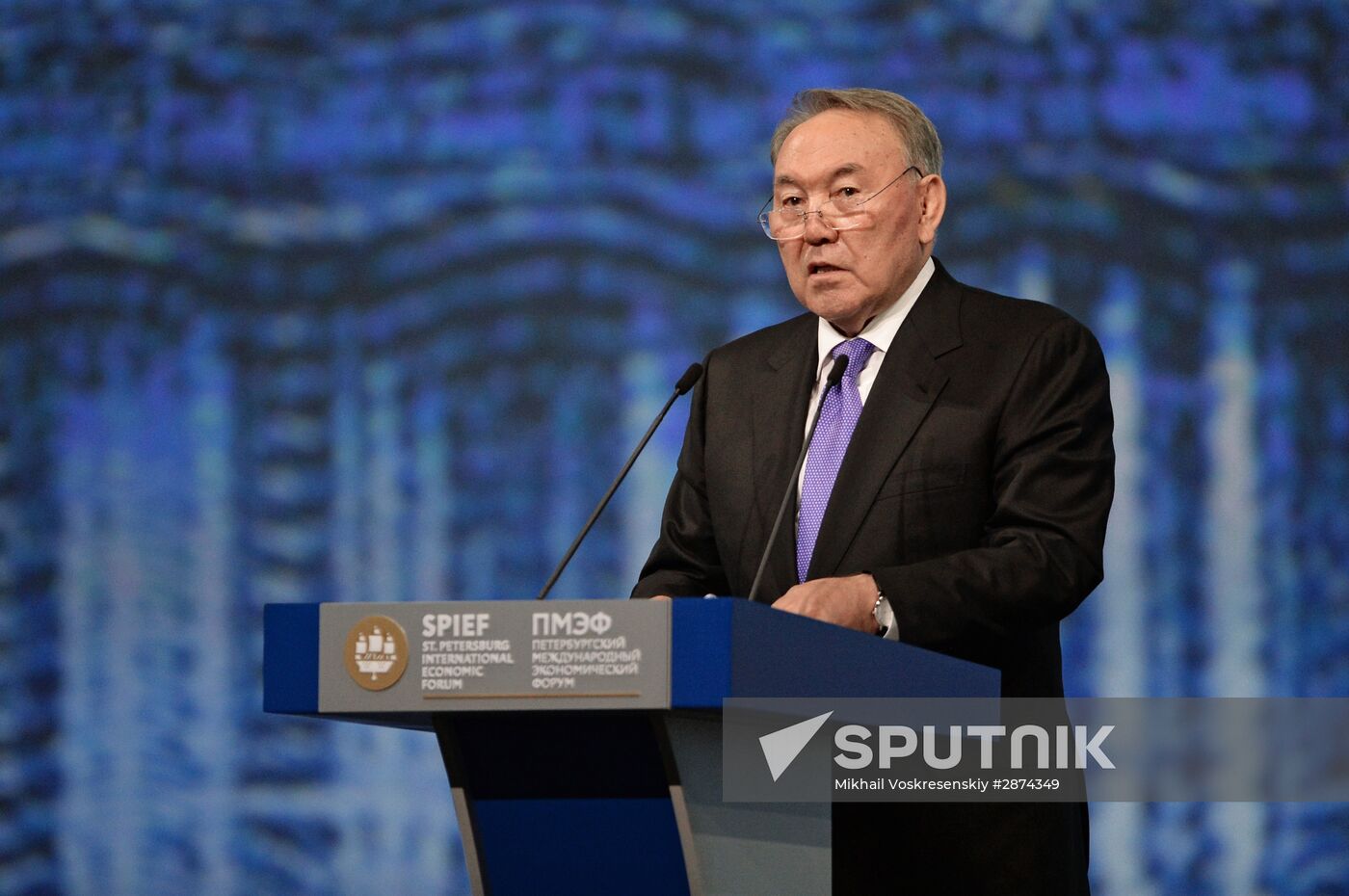 Capitalizing on the New Global Economic Reality plenary session
