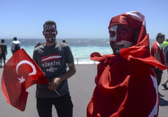 Turkish football fans