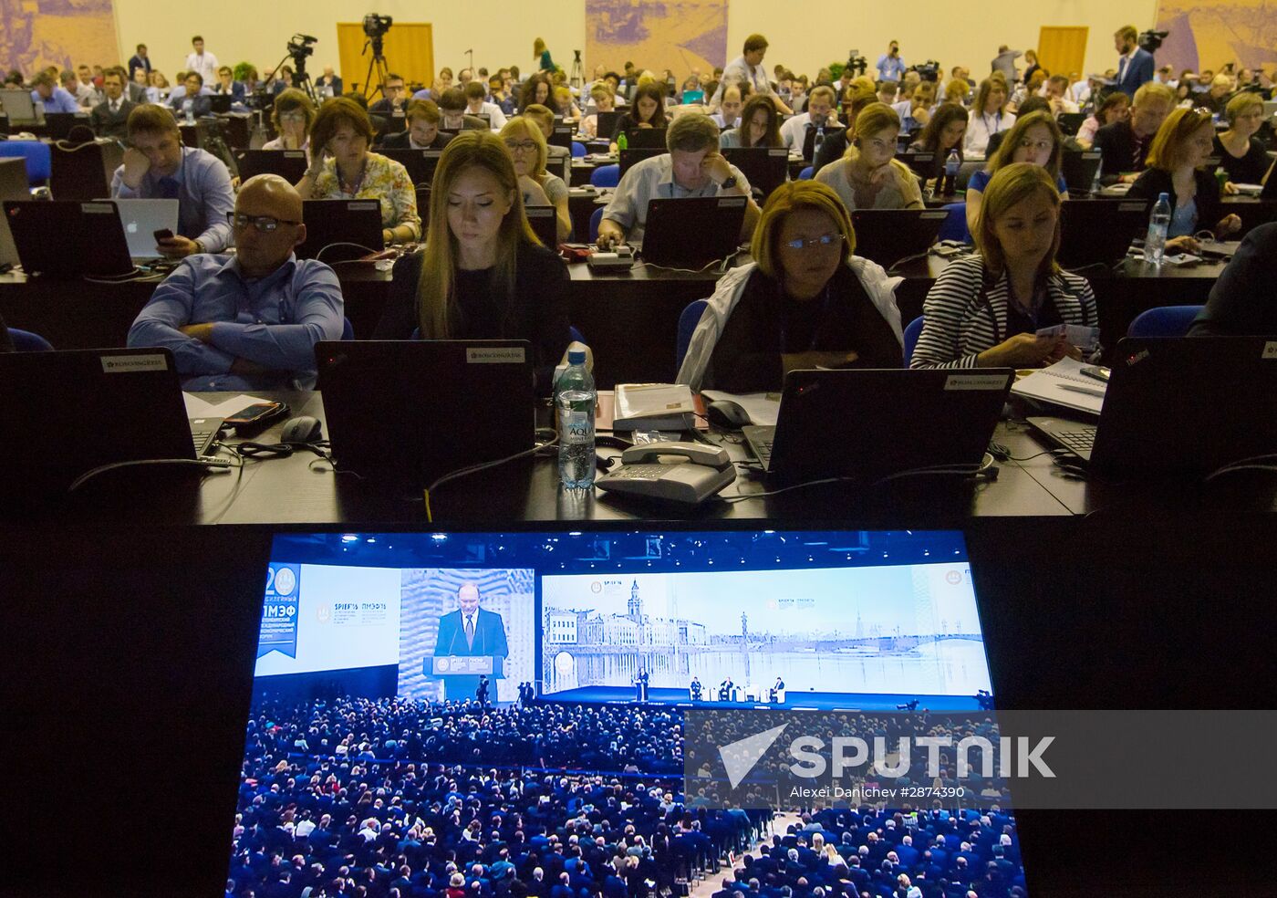 Capitalizing on the New Global Economic Reality plenary session