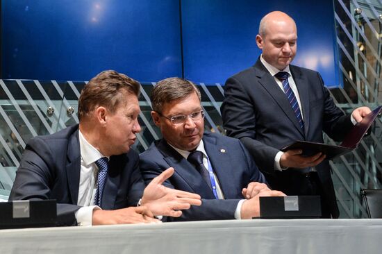 Gazprom signs several agreements the 20th St. Petersburg International Business Forum