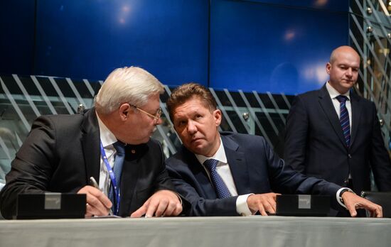 Gazprom signs several agreements the 20th St. Petersburg International Business Forum