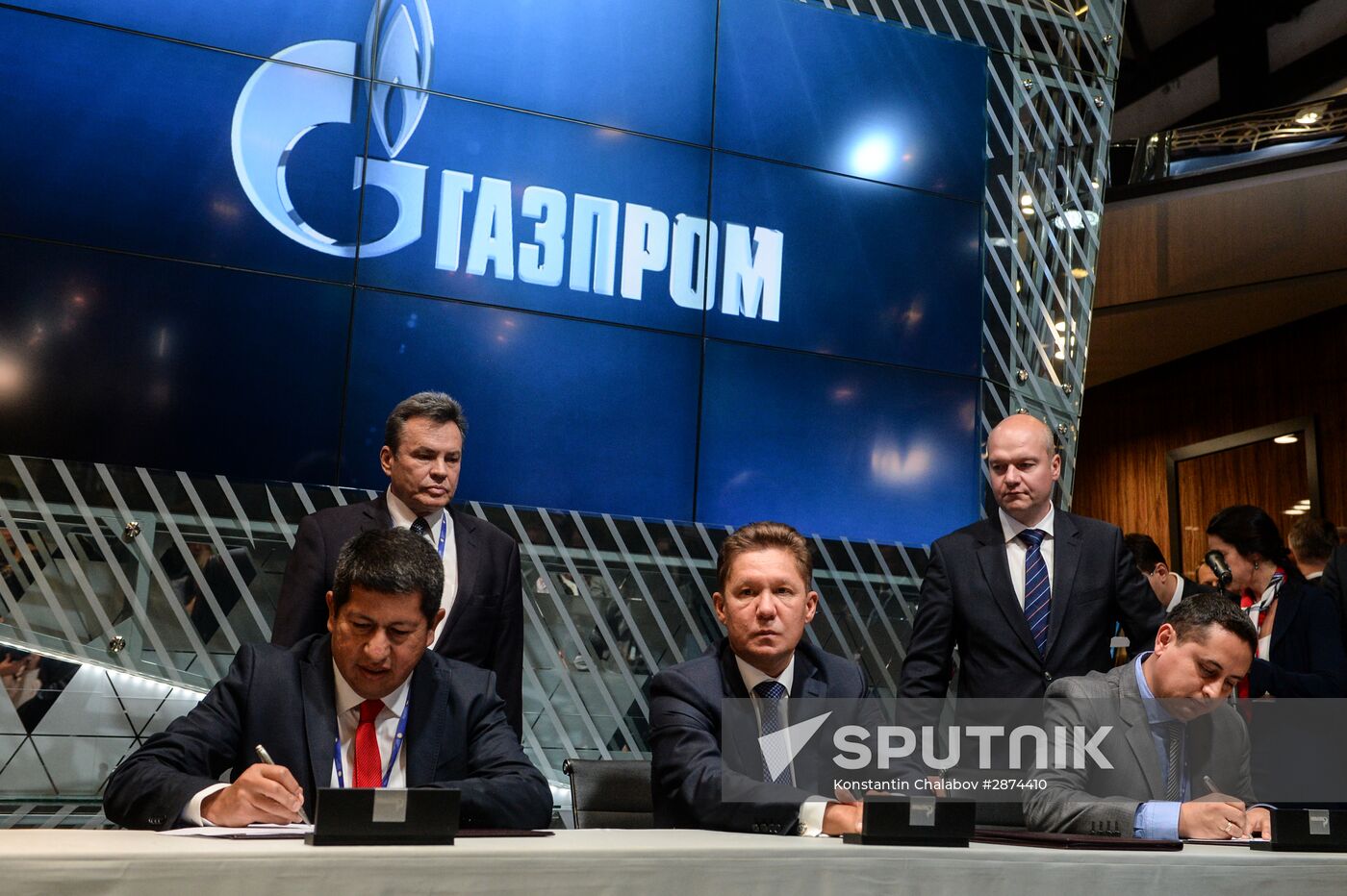 Gazprom signs several agreements the 20th St. Petersburg International Business Forum