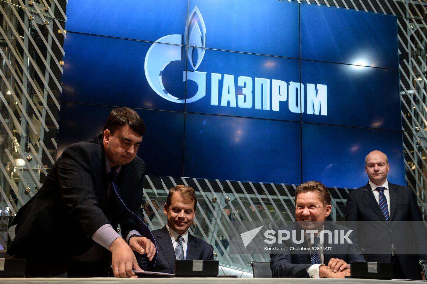 Gazprom signs several agreements the 20th St. Petersburg International Business Forum