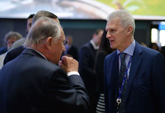 Capitalizing on the New Global Economic Reality plenary session