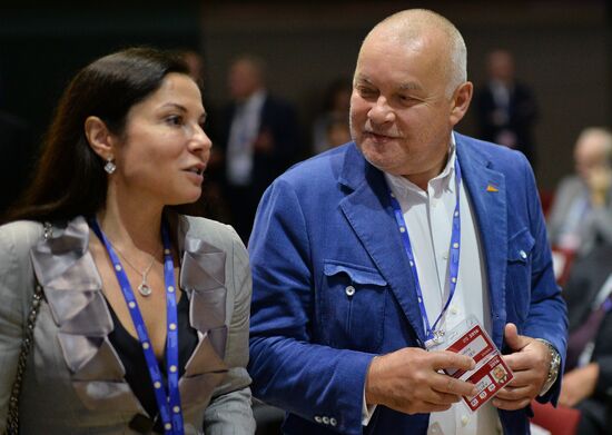 Capitalizing on the New Global Economic Reality plenary session