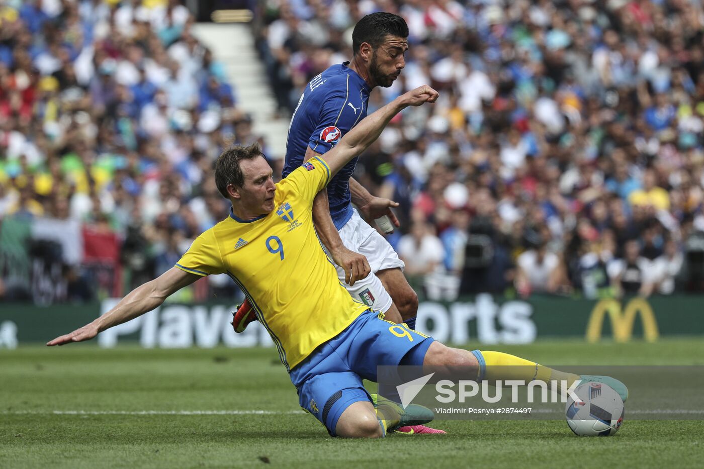 UEFA Euro 2016. Italy vs. Sweden