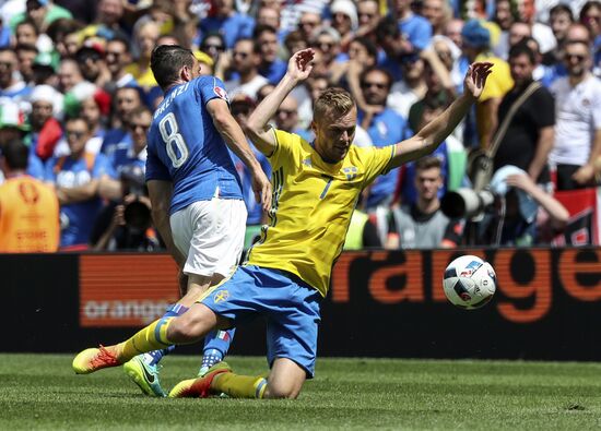 UEFA Euro 2016. Italy vs. Sweden