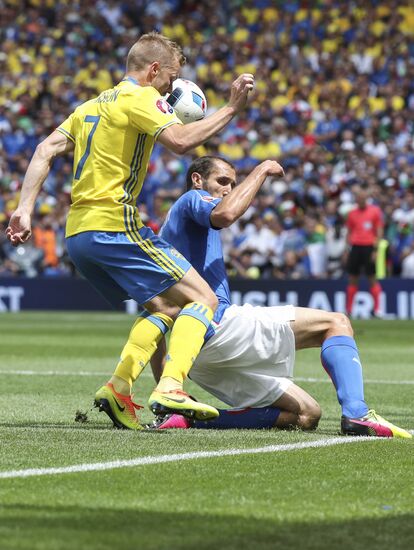 UEFA Euro 2016. Italy vs. Sweden