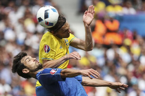 Football. UEFA Euro 2016. Italy vs. Sweden