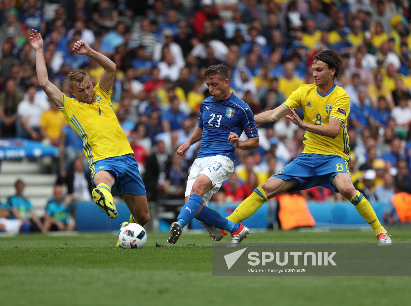 Football. UEFA Euro 2016. Italy vs. Sweden