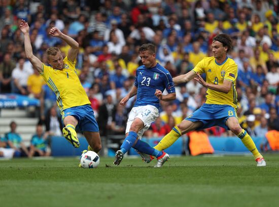 Football. UEFA Euro 2016. Italy vs. Sweden