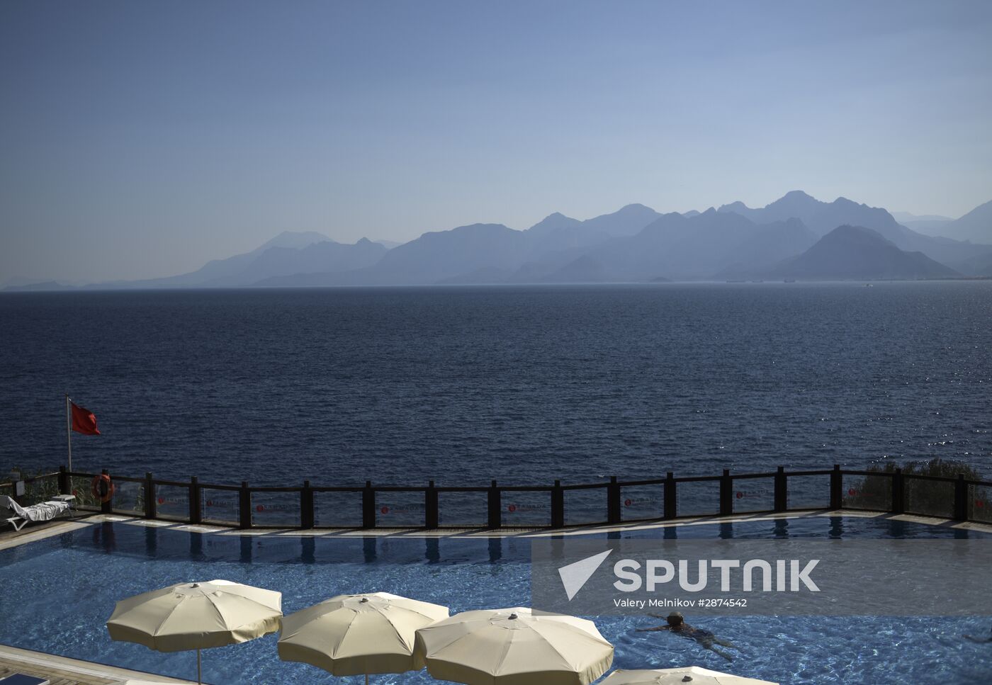 Turkey's resorts face decline in tourst flow from Russia