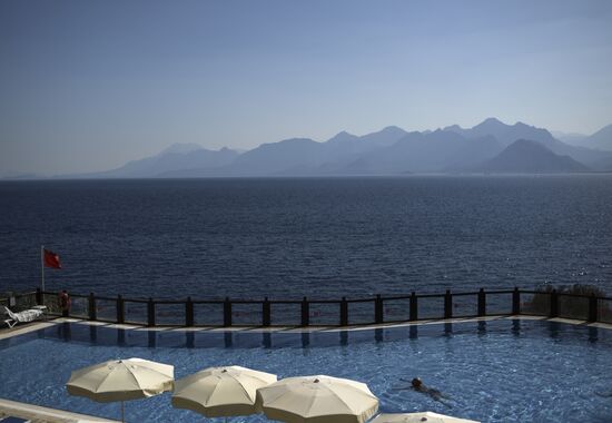 Turkey's resorts face decline in tourst flow from Russia