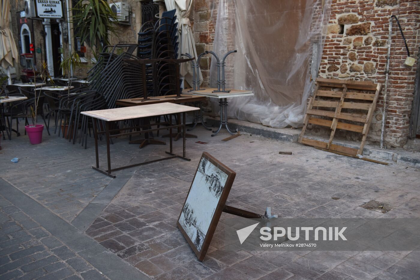 Turkey's resorts face decline of tourst flow from Russia