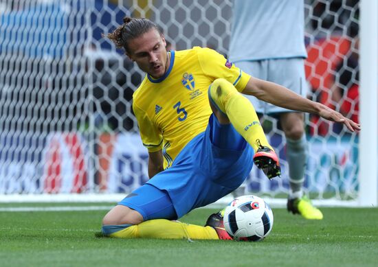 Football. UEFA Euro 2016. Italy vs. Sweden