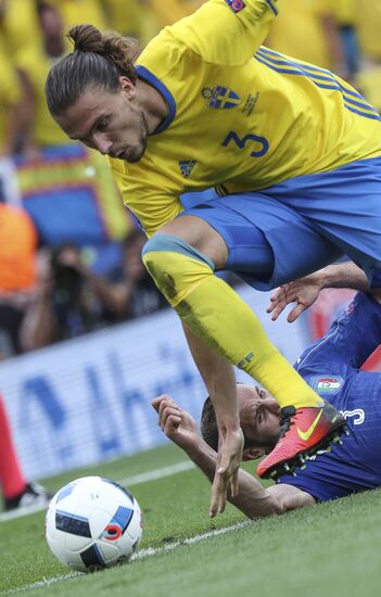 Football. UEFA Euro 2016. Italy vs. Sweden