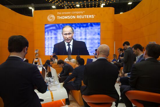 Capitalizing on the New Global Economic Reality plenary session