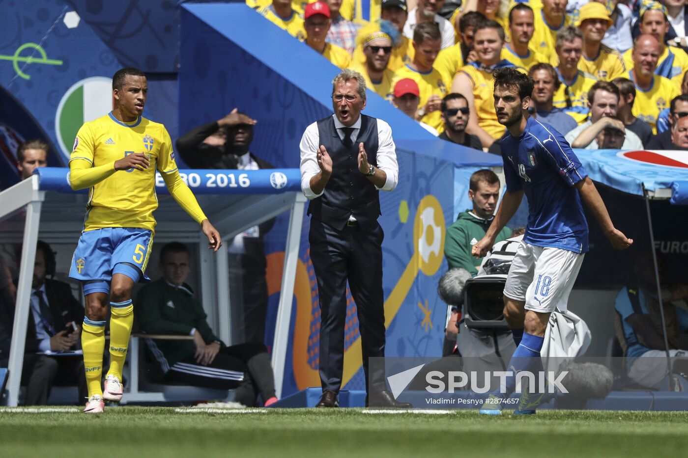 Football. UEFA Euro 2016. Italy vs. Sweden