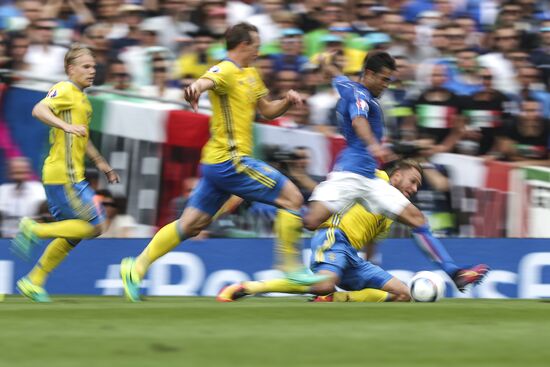 Football. UEFA Euro 2016. Italy vs. Sweden