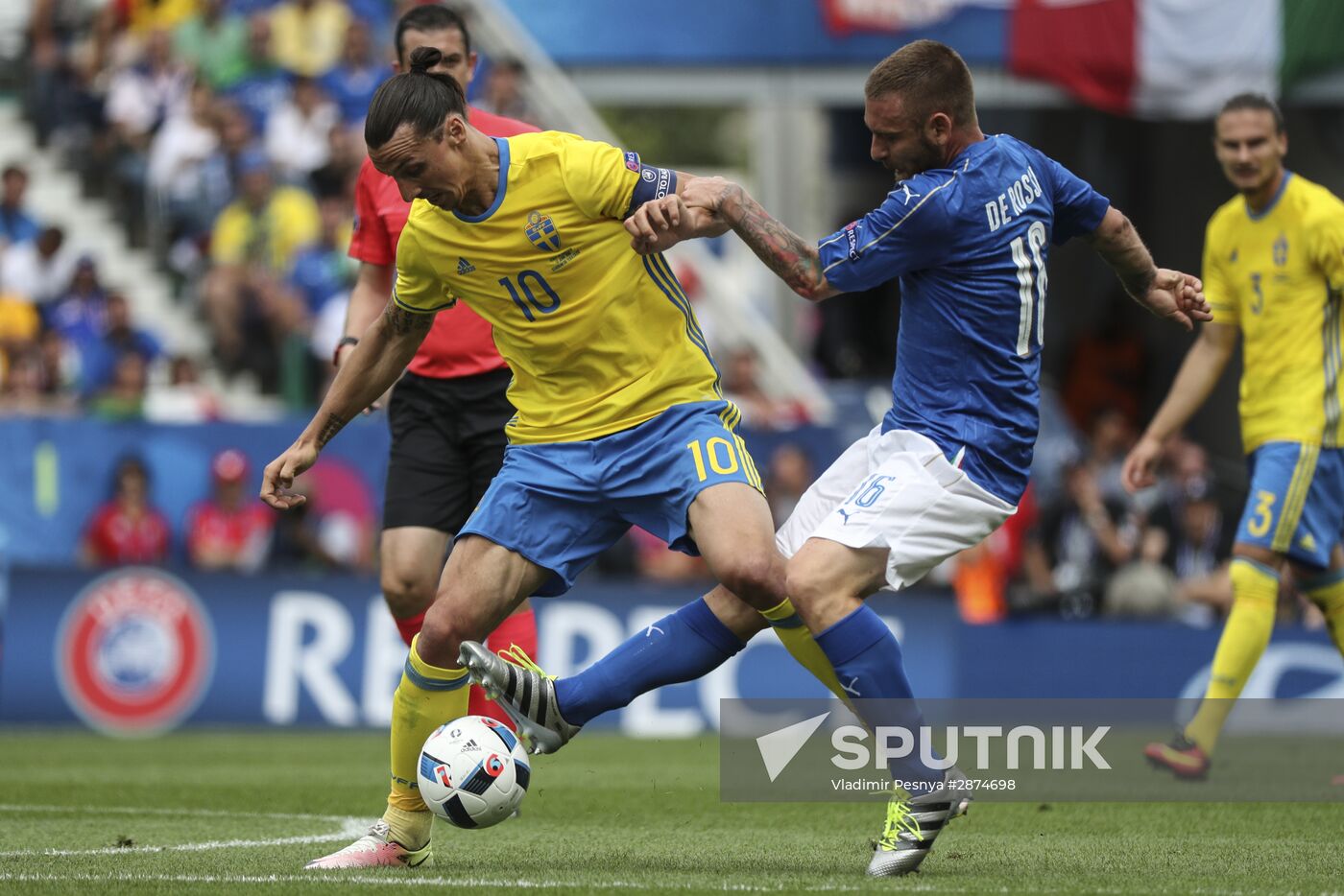 Football. UEFA Euro 2016. Italy vs. Sweden