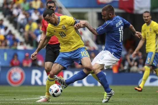 Football. UEFA Euro 2016. Italy vs. Sweden