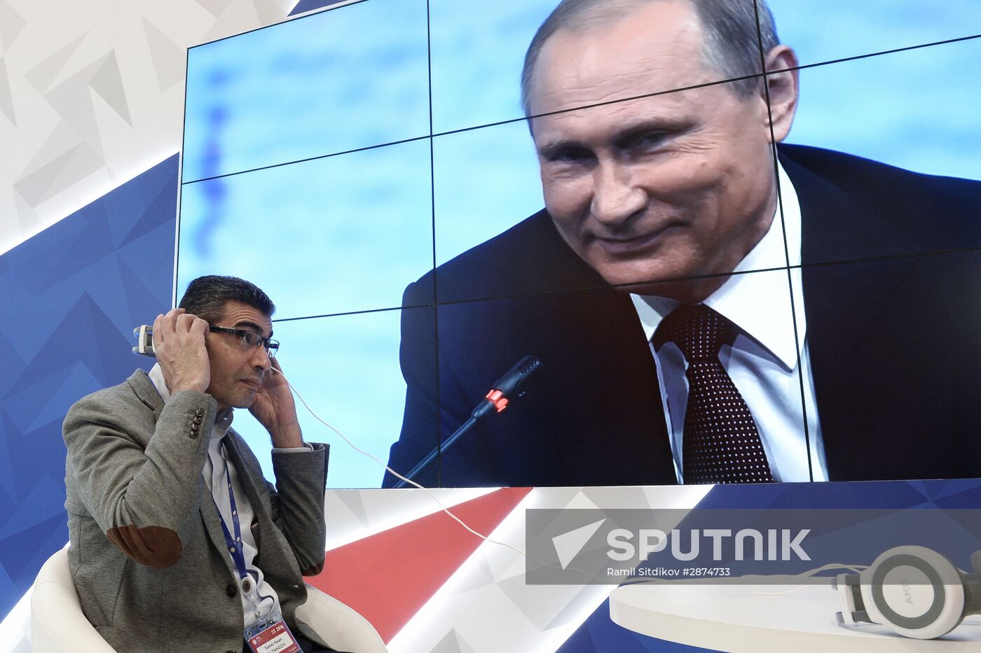 Capitalizing on the New Global Economic Reality plenary session