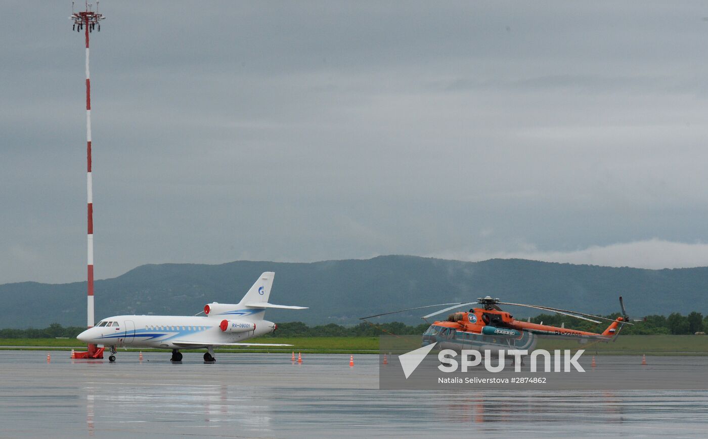 Dassault Falcon airplane and Mi-8AMT helicopter