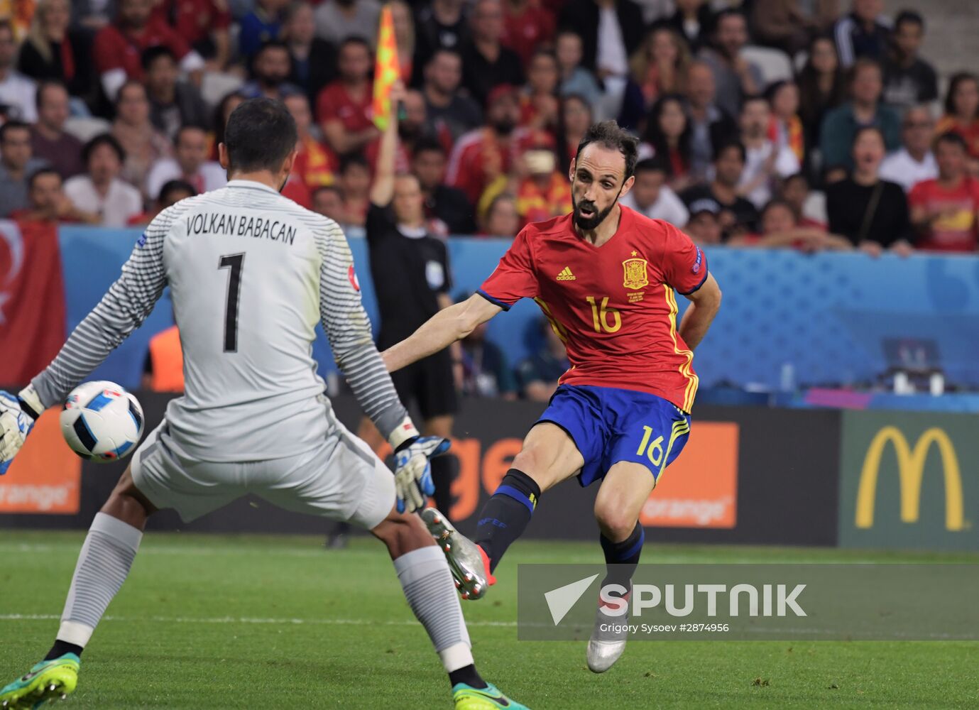 Football. 2016 UEFA European Championship. Spain vs. Turkey