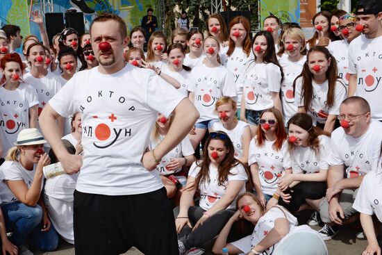 Run Around the Globe charity fun run in Moscow
