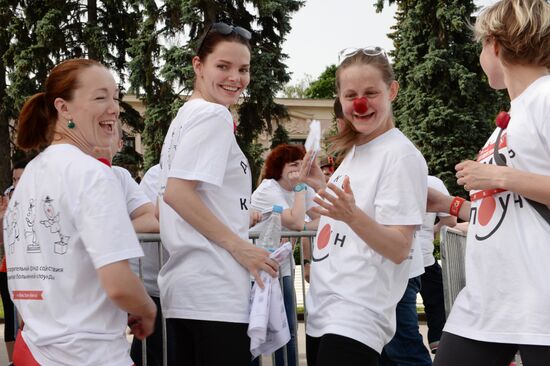 Run Around the Globe charity fun run in Moscow