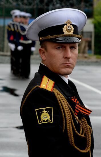 Warrant officers graduate from Makarov Pacific Naval School