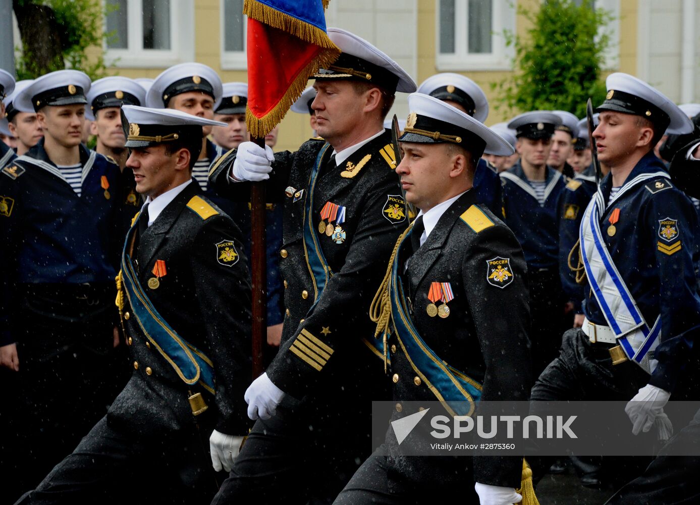 Warrant officers graduate from Makarov Pacific Naval School
