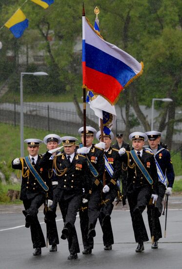 Warrant officers graduate from Makarov Pacific Naval School