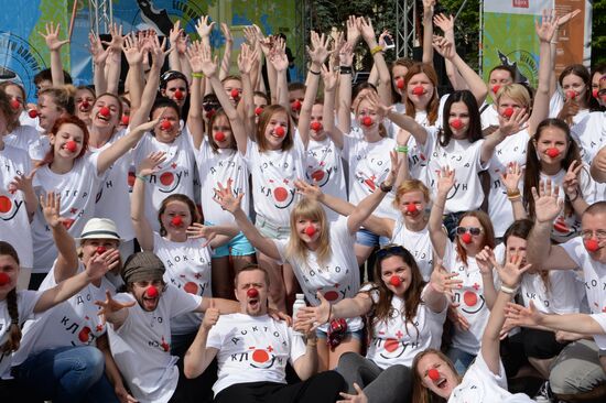 Run Around the Globe charity fun run in Moscow