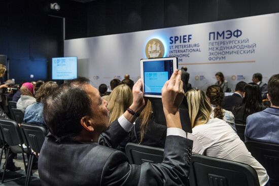 Russia-Bangladesh: An Era of New Opportunities roundtable discussion at SPIEF