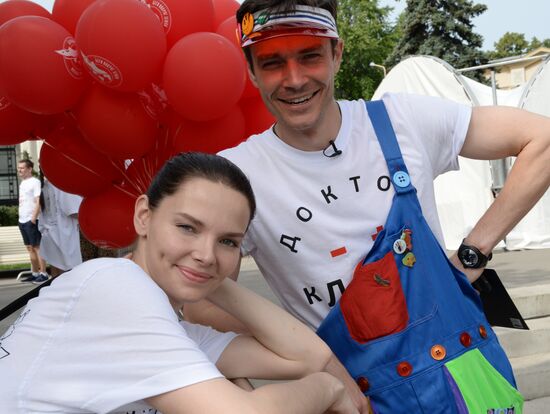 Run Around the Globe charity fun run in Moscow