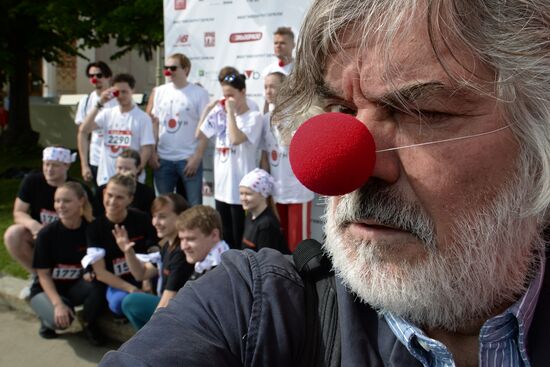 Run Around the Globe charity fun run in Moscow