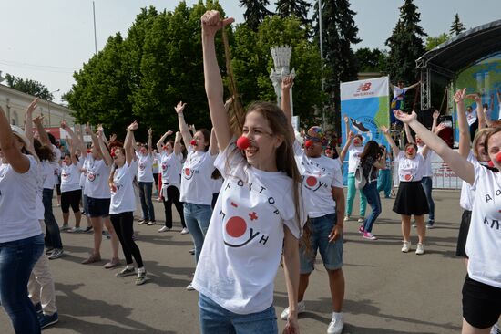 Run Around the Globe charity fun run in Moscow