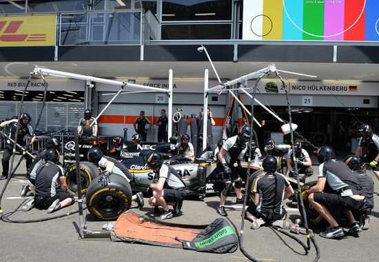 Car racing. Formula 1 Grand Prix of Europe. Qualification