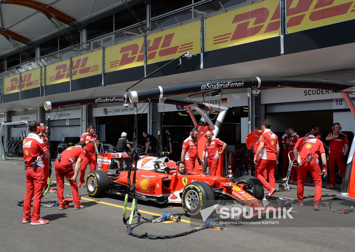 Car racing. Formula 1 Grand Prix of Europe. Qualification