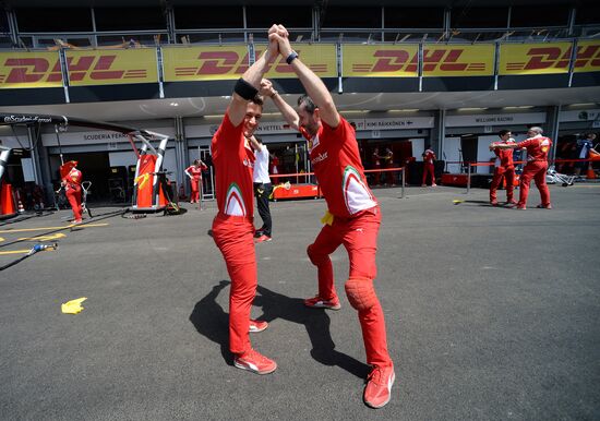 Car racing. Formula 1 Grand Prix of Europe. Qualification