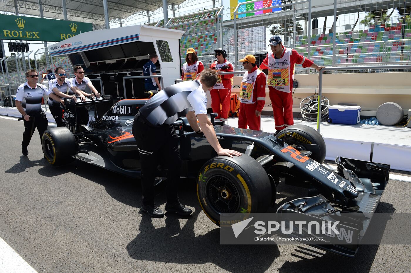 Car racing. Formula 1 Grand Prix of Europe. Qualification