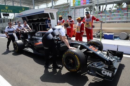 Car racing. Formula 1 Grand Prix of Europe. Qualification